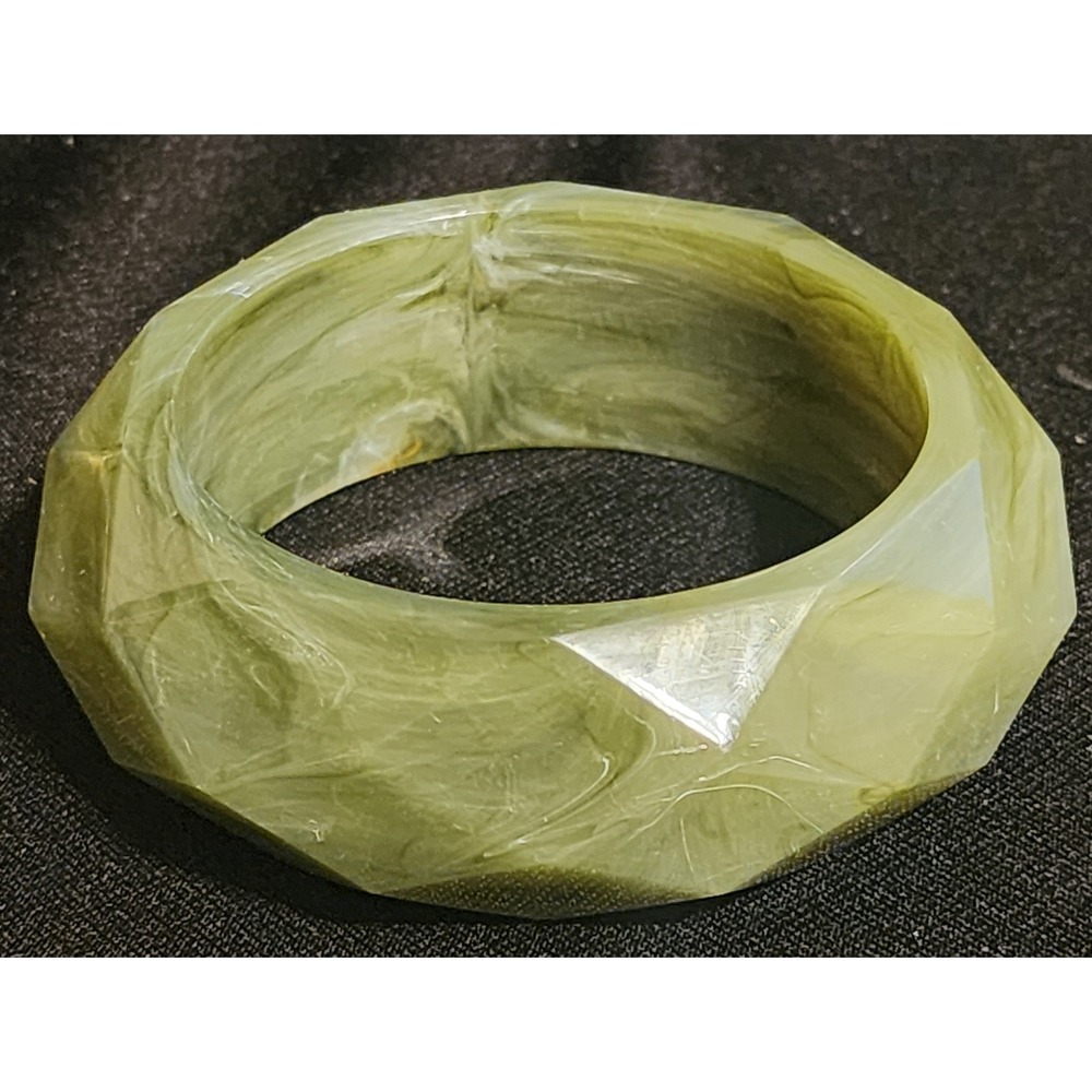 VTG Marbled Olive Green Faceted Chunky Bangle Bracelet 1in Wide Size 6 3/4" - Picture 2 of 8